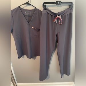 FIGS Livingston basic scrub pant size M